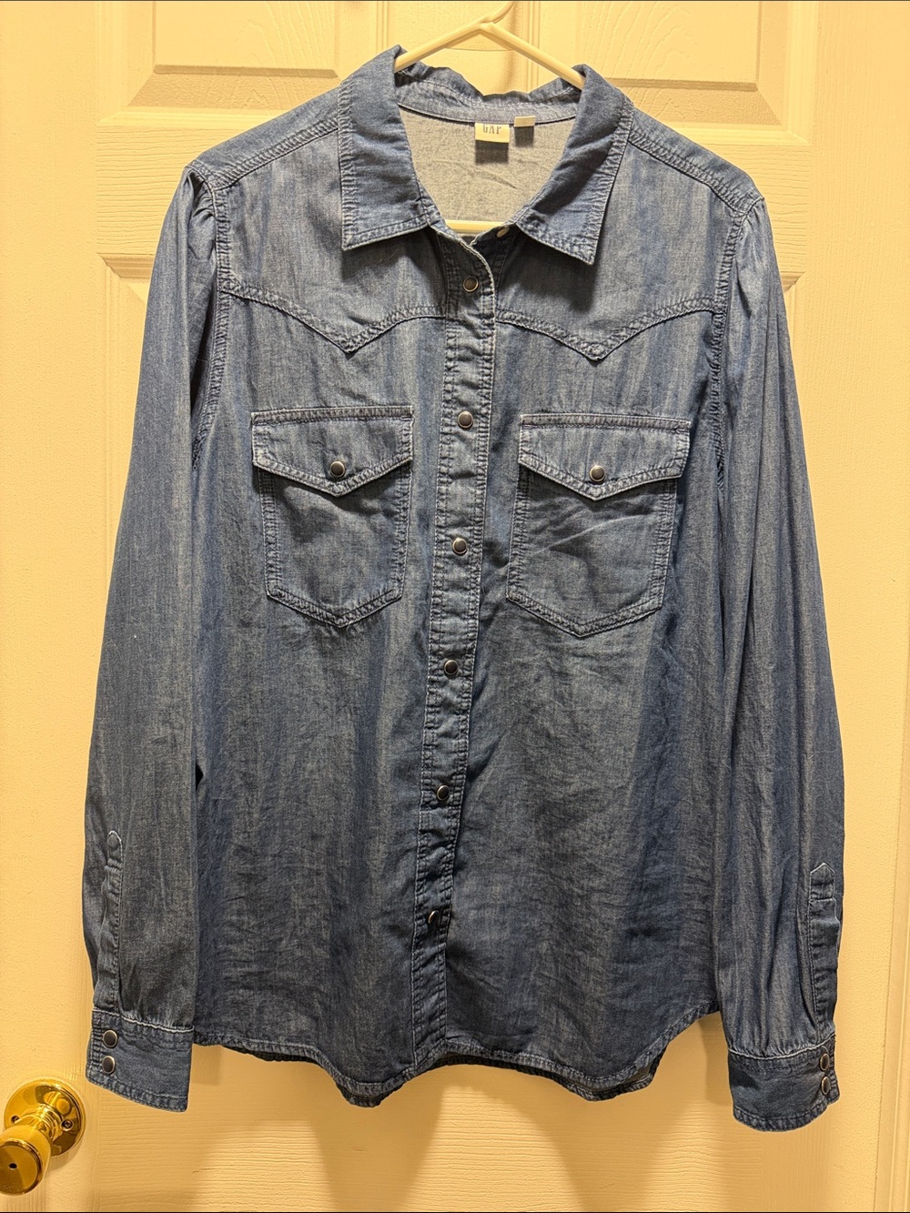 Gap Blue Denim/Chambray Western-Style Women’s Shirt